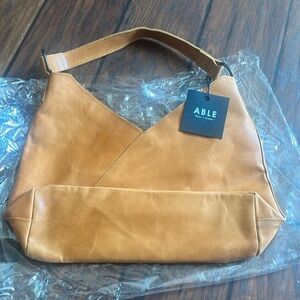 NWT Able Solome Shoulder bag - cognac